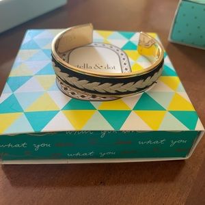 Stella and Dot Illuminate Cuff